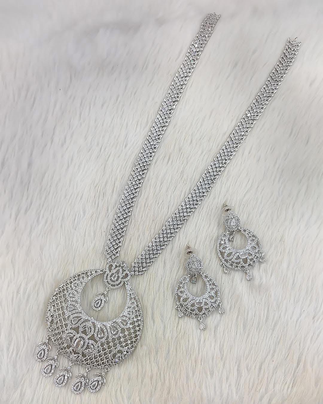 Silver-Tone Crystal Bridal Necklace & Chandelier Earrings Set – Statement Oval Filigree Design